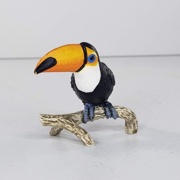 Schleich Toucan On Branch Bird Wildlife Animal Figure Retired #14777 - Picture 2 of 6